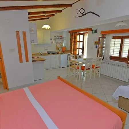 Roberto 3* Veli Lošinj
