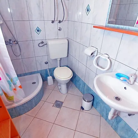 Roberto 3 Apartment